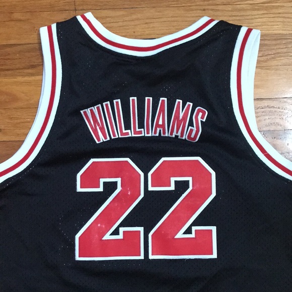 Chicago Bulls Williams 22 Jersey - Picture 5 of 5